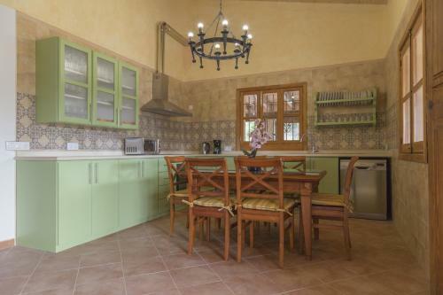 Maravillosa Casa Ses Comes Con Piscina