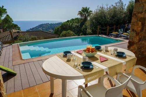 Sea Breeze Lux House - Private Pool & Aircon