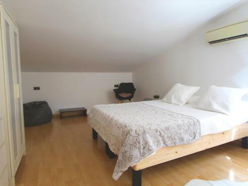 Villa Moravit, 3 Dormitorios, 6 Personas - Es-216-6