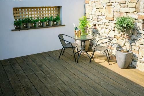 Hostal Elm House