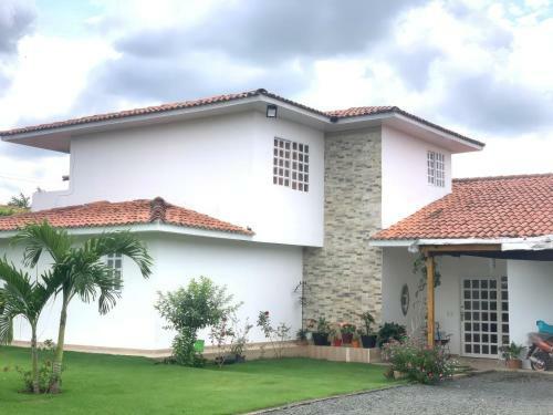 Villa Habitaci�n En Casa L�p� Con Desayuno