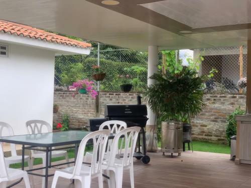 Villa Habitaci�n En Casa L�p� Con Desayuno