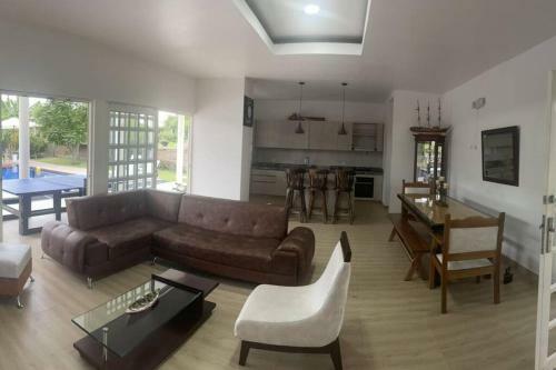 Villa Finca Y Piscina De Ensue�o