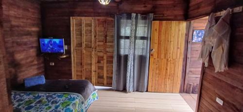 Encantadora Caba�a Cerca A Cali Jacuzzi Smart Tv