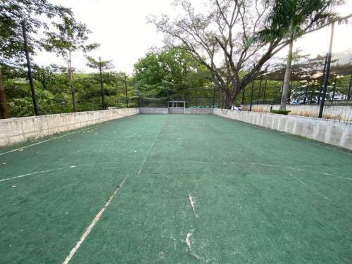 Apartamento En Condominio Lujoso De San Jer�nimo.