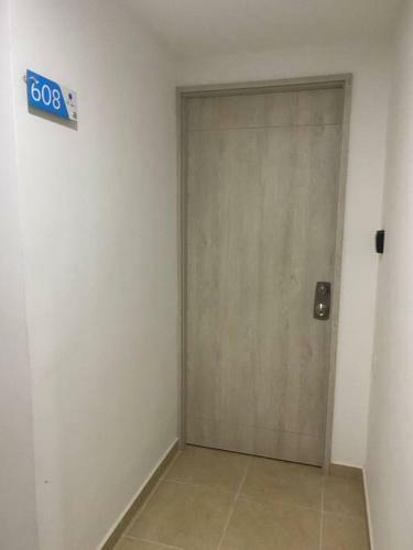 Apartamento En Condominio Lujoso De San Jer�nimo.