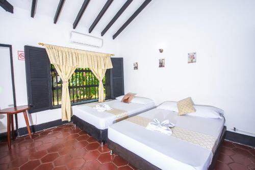 Hotel Familia Casa Blanca