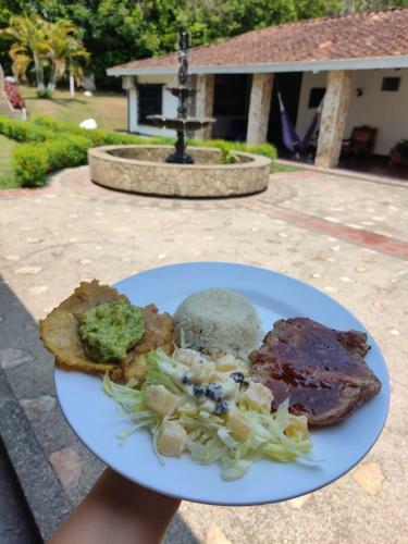 Hotel Familia Casa Blanca