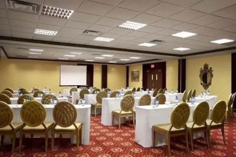 Hotel Park Inn By Radisson Toronto Airport West