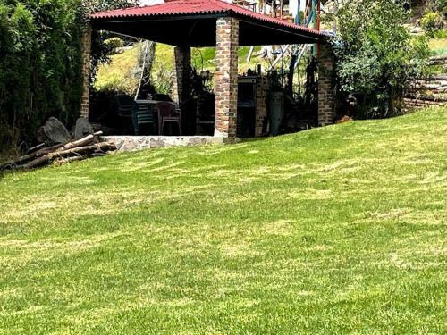 Private Lake View Cottage With Bbq Yard In Paipa