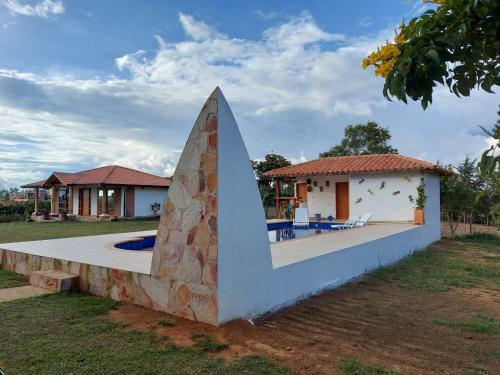 Casa De Campo El Laguito - Mesa De Los Santos