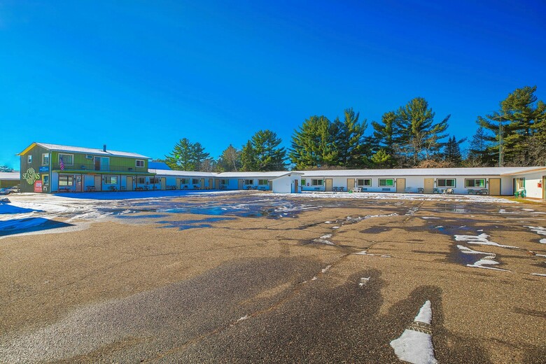 Motel Oyo Hotel Tomahawk - Lake Mohawksin