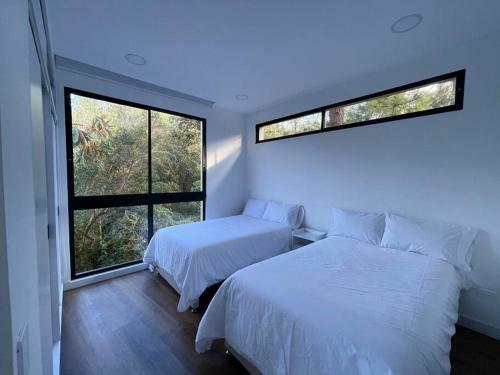 Aqua Guatap� - Lakeside Luxury Villa