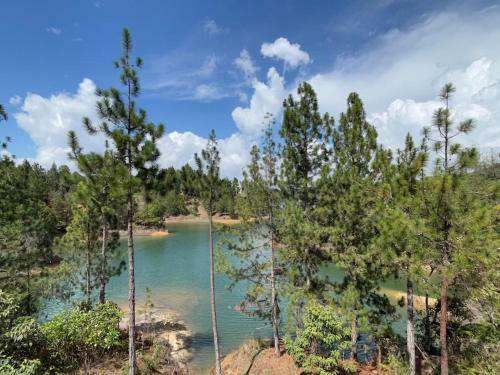 Aqua Guatap� - Lakeside Luxury Villa