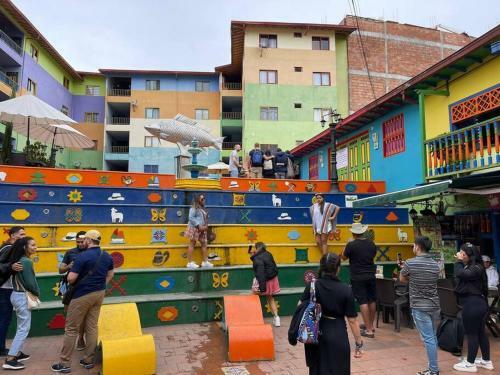 Apartamento Cerca Al Parque De Guatap� Y Malec�n