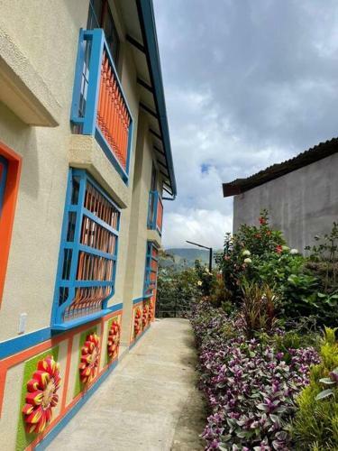 Apartamento Cerca Al Parque De Guatap� Y Malec�n