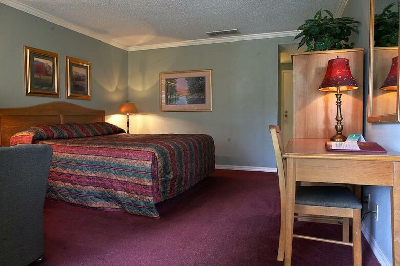 Motel Lamp Liter Inn