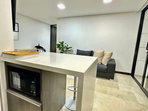 Apartamento 1101 El Poblado! Two Balconies & A Beautiful View