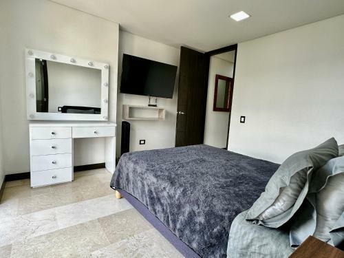 Apartamento 1101 El Poblado! Two Balconies & A Beautiful View