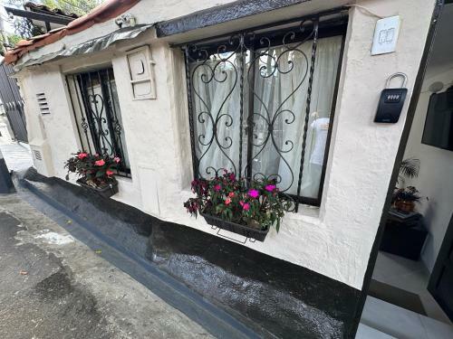 Apartamento Casa Ancestral - Poblado - Transversal Superior