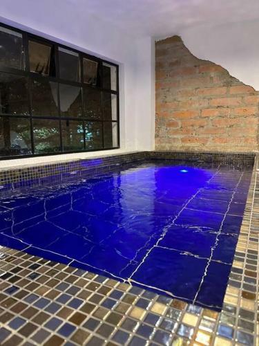 Casa Manila - 8bed 8.5bath - Hot Tube - Poblado