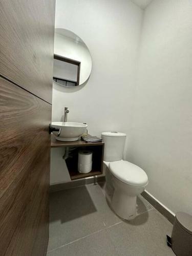 Casa Manila - 8bed 8.5bath - Hot Tube - Poblado