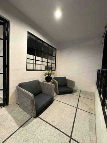Casa Manila - 8bed 8.5bath - Hot Tube - Poblado