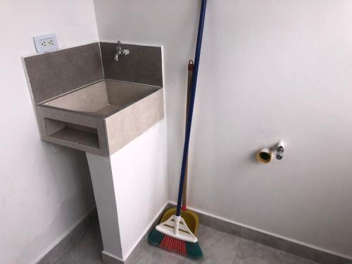 Apartamento C�modo , C�ntrico Y Bien Ubicado Apto 402