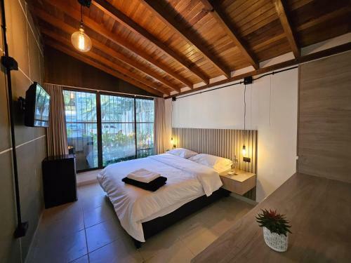 Hotel Aguacatala Stop