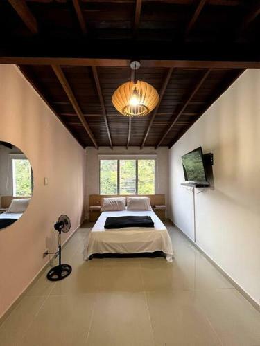 Theluxe Apartaestudio Laureles 8