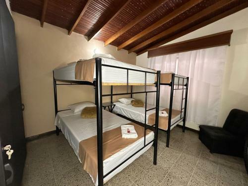 Apartamento Casa Para 16 Personas Laureles