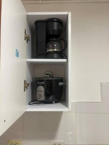 Aparta Estudio Comodo Y Amplio En Laureles