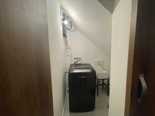 Apartamento Cerca A Laureles / 300m Wi-fi