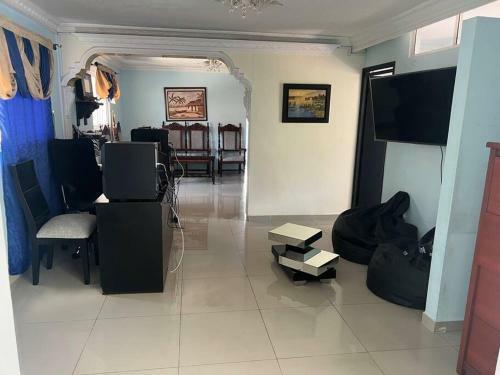 Casa De Lujo Muy Ampl�a Con Ubicaci�n Privilegiada
