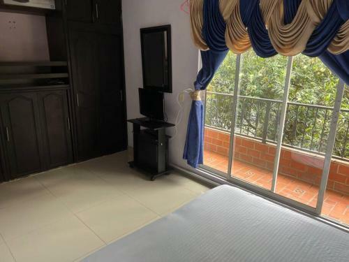 Casa De Lujo Muy Ampl�a Con Ubicaci�n Privilegiada