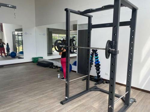 Apartamento Stunning Loft Ciudad Del Rio Poblado-pool-gym-view