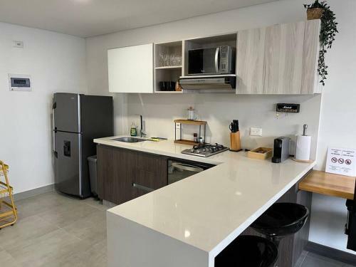 Apartamento Stunning Loft Ciudad Del Rio Poblado-pool-gym-view