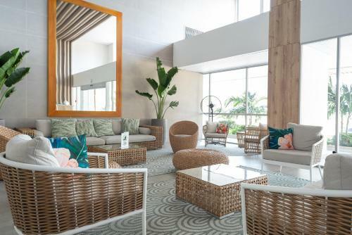 Modernos Y C�modos Apartamentos En Playa Salguero