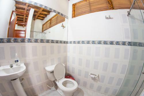 Hermosa Casa Con Piscina En Carmen De Apical�