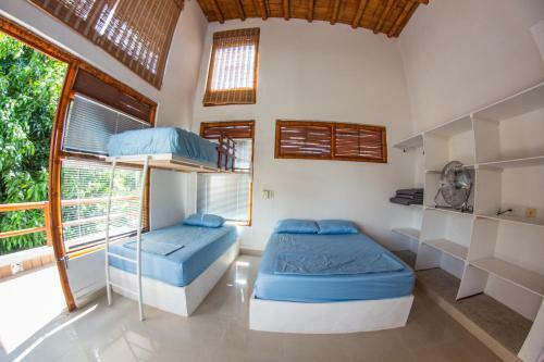 Hermosa Casa Con Piscina En Carmen De Apical�