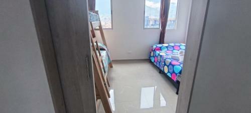 Apartamento Al Lado Centro Comercial Fabricato. Medellin