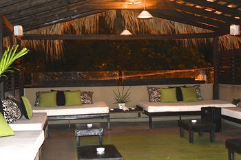 Hotel Urban Cabana