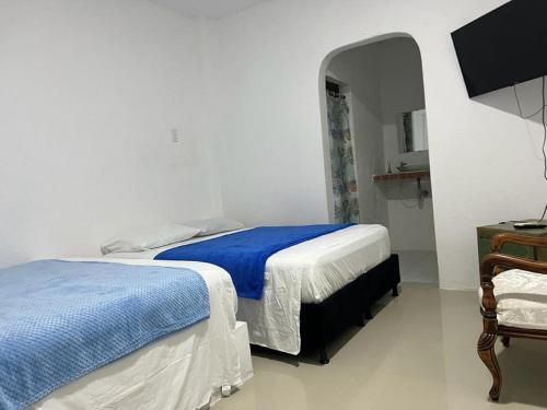 Hotel Tr Econ�mico Y C�modo Con Piscina