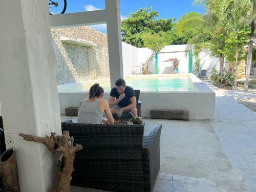 Hotel Tr Econ�mico Y C�modo Con Piscina