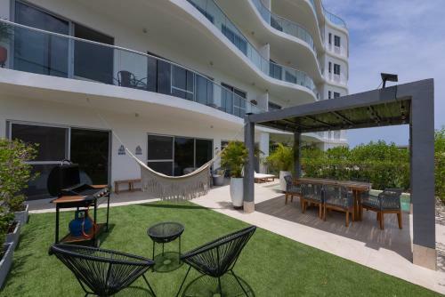 Lujoso Apartamento Con Salida Directa A La Playa Edificio Morros Eco