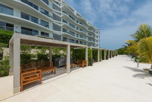 Lujoso Apartamento Con Salida Directa A La Playa Edificio Morros Eco