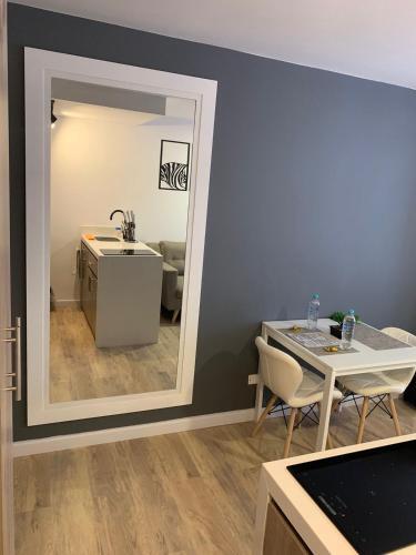 Apartamento De Lujo Con Parqueadero Gratis Incluido