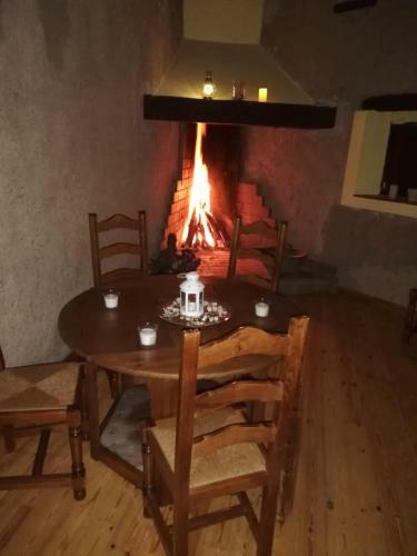 Hotel Restaurante Agapio De Tresni�o