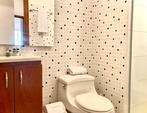 Charming 2br Apartment With Terrace In El Laguito