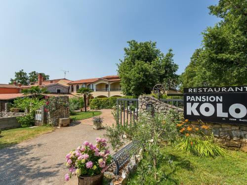 Hostal Pansion Kolo